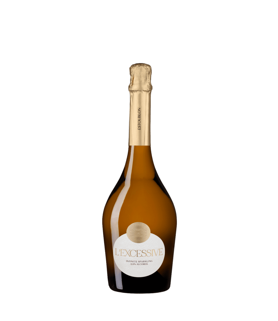 Bouteille champenoise de pétillant sans alcool. Bouteille opaque noire avec capsule dorée et étiquette blanche avec médaillon dorée. Mention